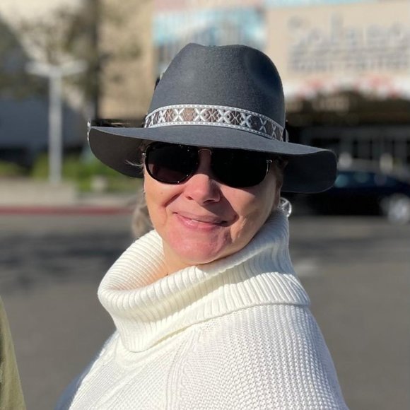 Meet your Posher, Marina - Picture 1 of 1